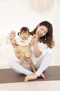 写真：nanacoさんと赤ちゃん