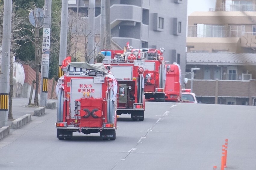 写真：消防車両等による火災予防パレード
