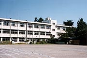 写真：和光市立第三小学校外観