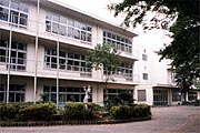 写真：和光市立第四小学校外観