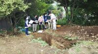 保存目的調査現地見学会の様子