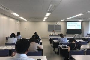 写真:特別講座 不登校について考える