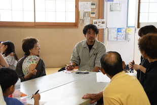 写真：班で話し合いの様子7