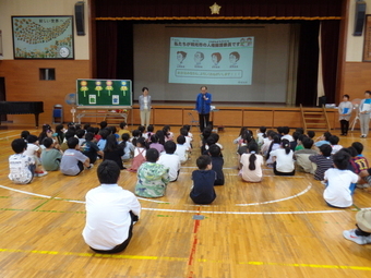 白子小学校での人権教室の様子