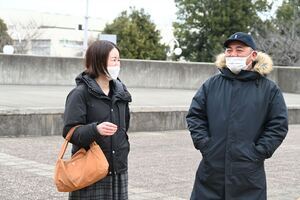 写真：市民広場でのディスカッションの様子2