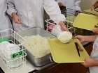 十日町産魚沼コシヒカリ」の給食