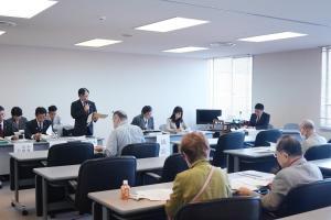 写真：過去の議会報告会の様子1
