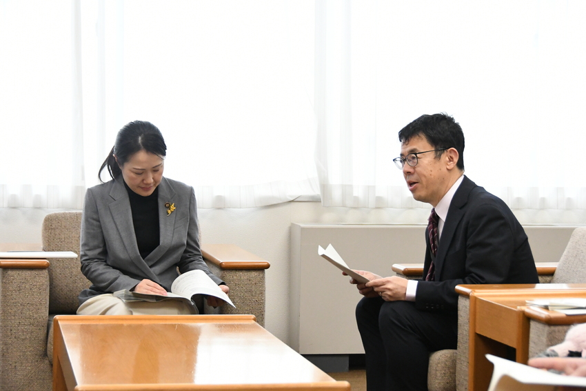 第11期市民参加推進会議の報告をしている写真
