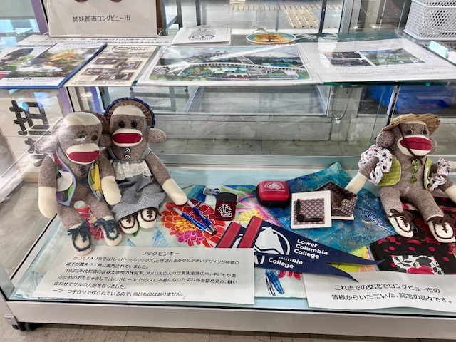 ガラスケース展示